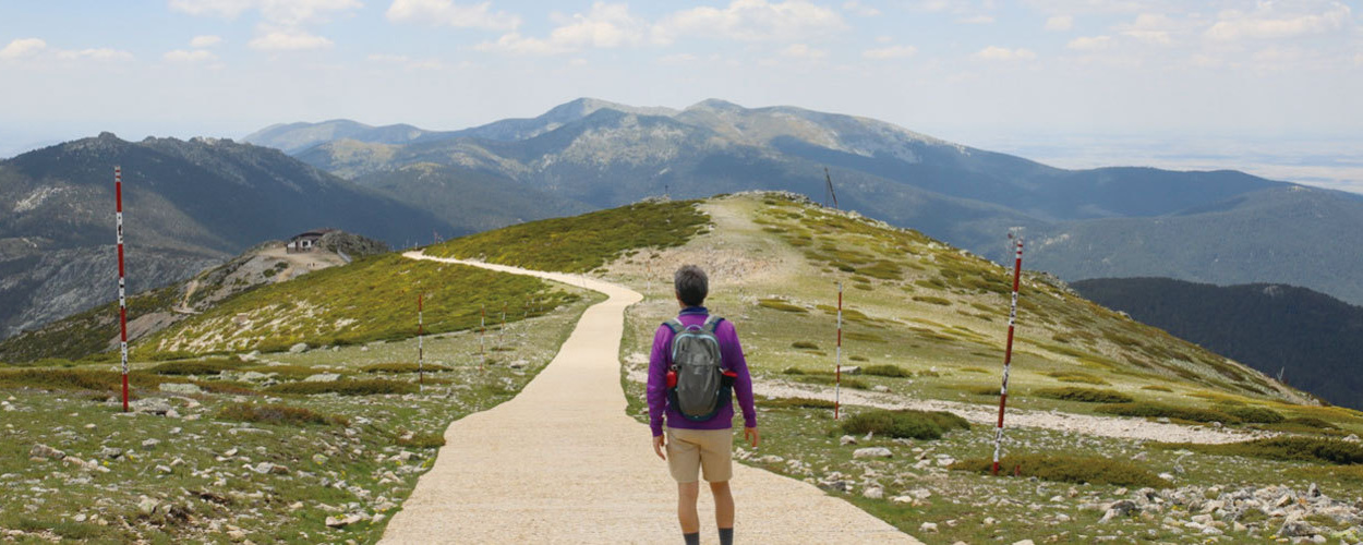 日本企業はなぜ「〜を目指す」のか?